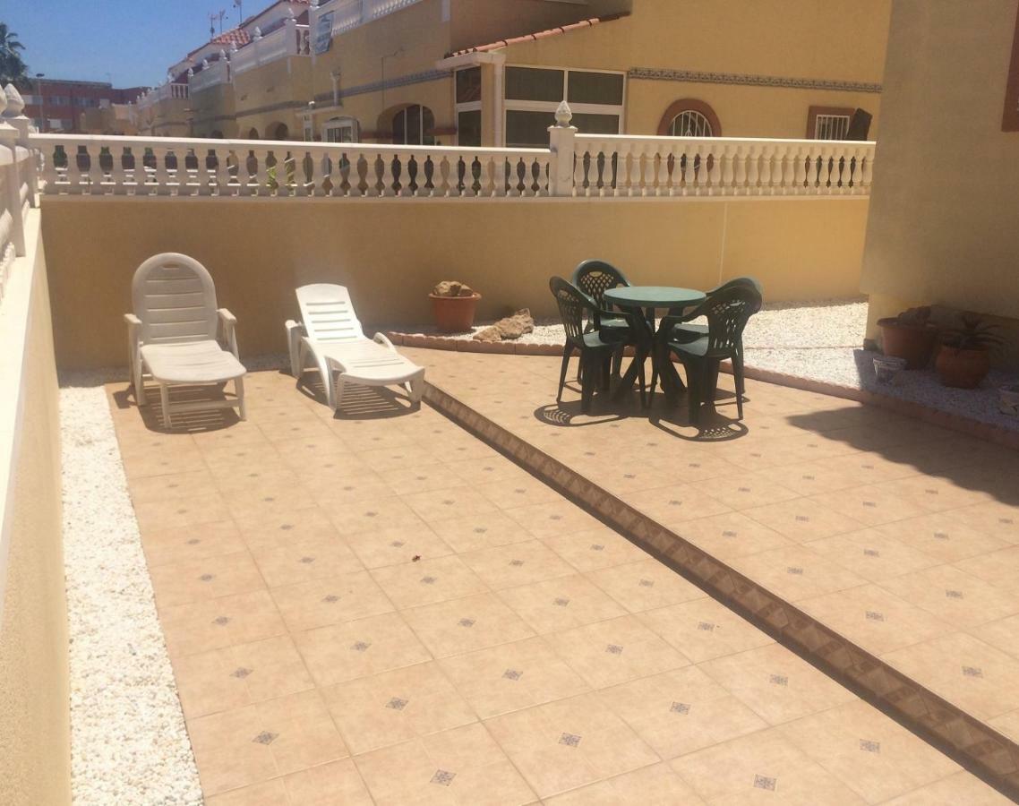 Torrevieja, La Torreta Ground Floor Apartment With Large Private Patio Garden Bagian luar foto